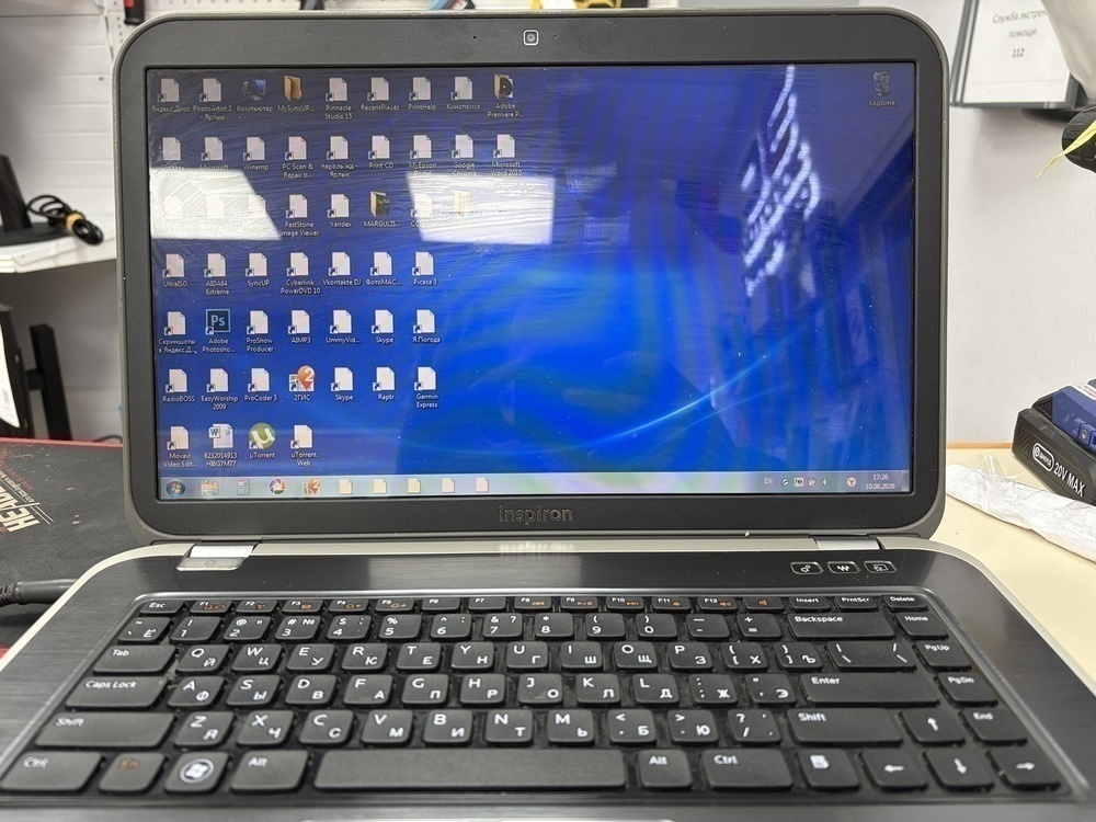 Ноутбук DELL; Core i7-3612QM, Radeon HD 7670M, 8 Гб, 1 Tb, Нет