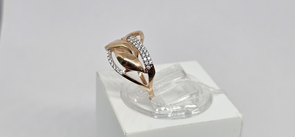 КОЛЬЦО С КАМНЯМИ (Au 585)