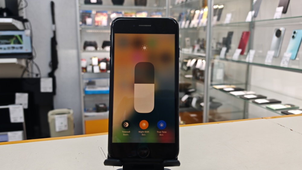 Смартфон Apple Iphone SE 2022 128Gb
