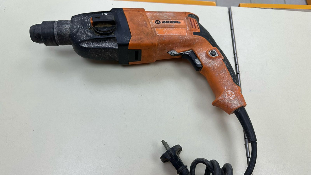 Перфоратор Вихрь П-650К