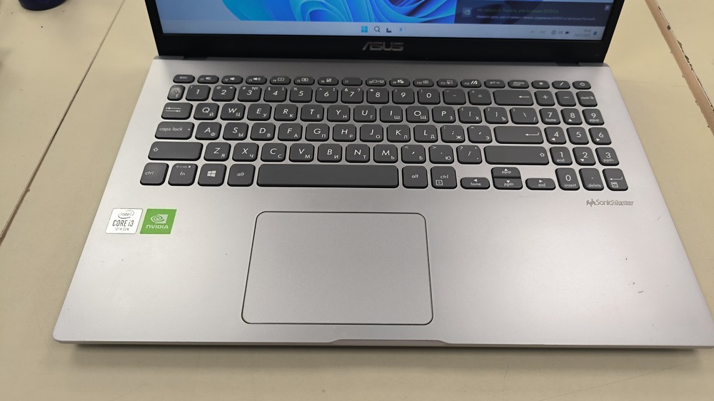Ноутбук ASUS R521J; Core i3-1005G1, GeForce MX110, 6 Гб, 256 Гб, Нет