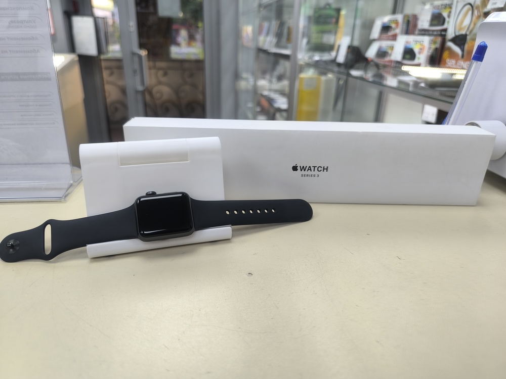 Смарт-часы Apple Watch Series 3 38 мм