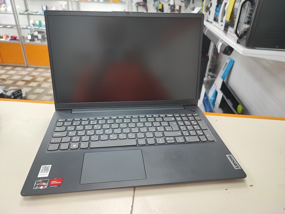 Ноутбук Lenovo; Ryzen 3 7320, Radeon 610M, 8 Гб, 250 Гб, Нет