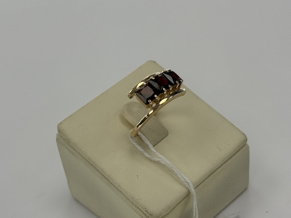 КОЛКМИ585 КОЛЬЦО С КАМНЯМИ (Au 585)