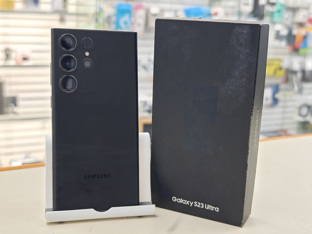 Смартфон Samsung Galaxy S23 Ultra 12/256