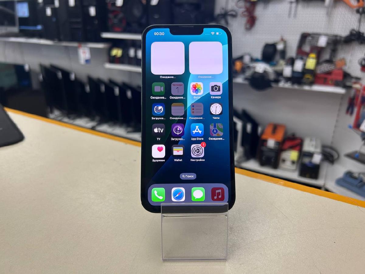 Смартфон Apple iPhone 13 128Gb