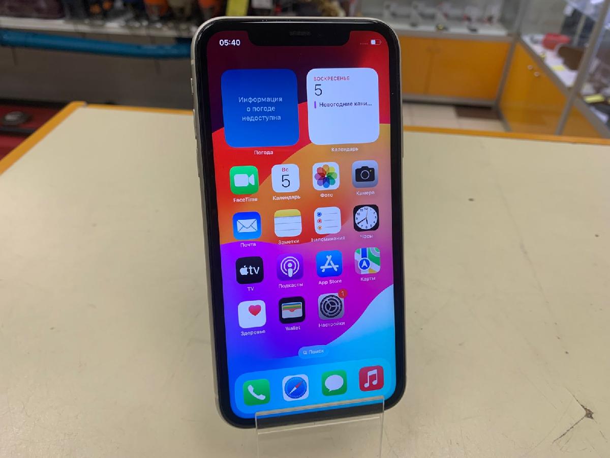 Смартфон Apple iPhone 11 64Gb