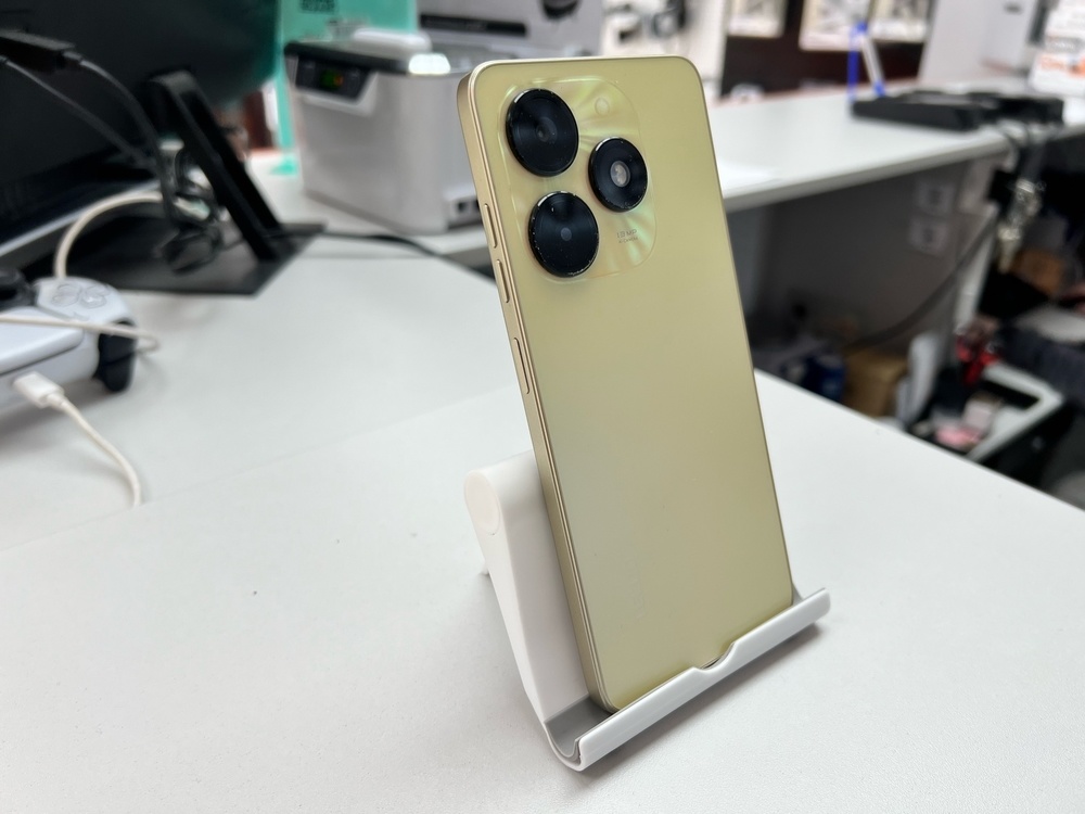 Смартфон Tecno Spark Go 2024 4/64