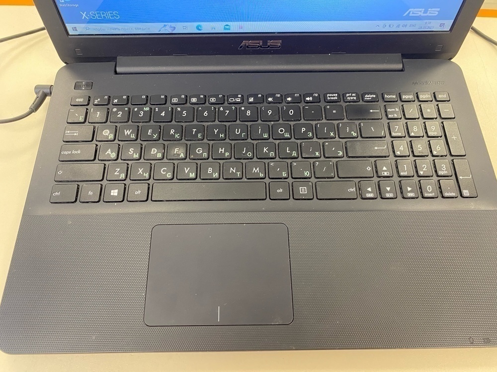 Ноутбук ASUS; Core i3-4005U, GeForce 920M, 4 Гб, Нет, 500 Гб