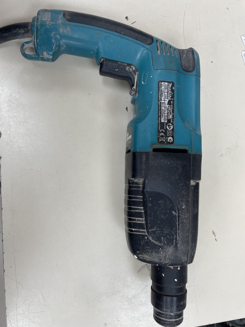 Перфоратор Makita HR2450FT