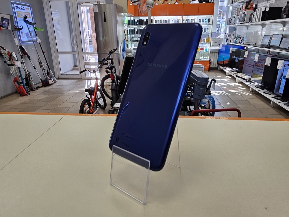 Смартфон Samsung Galaxy A10 2/32