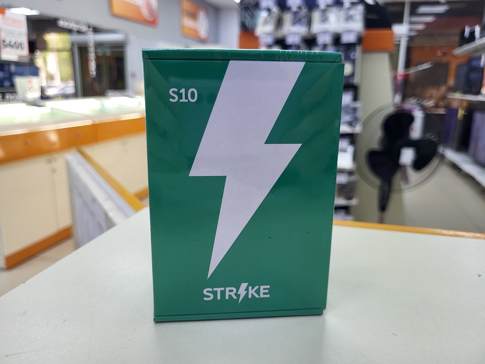 Мобильный телефон Strike S10
