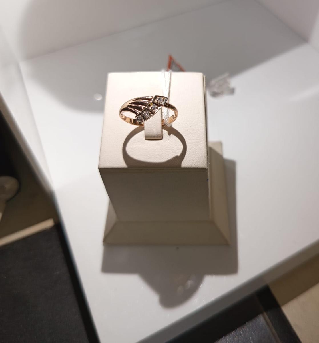 КОЛКМИ585 КОЛЬЦО С КАМНЯМИ (Au 585)