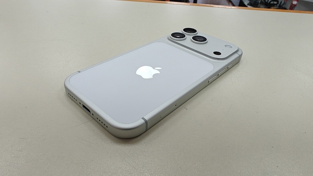Смартфон Apple Iphone 17 Pro 256Gb