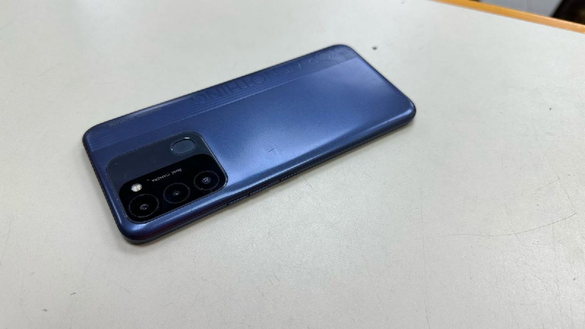 Смартфон Tecno Spark 8C 4/64