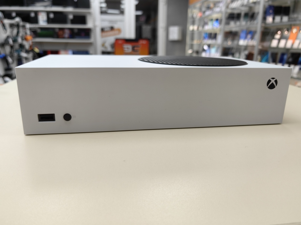 Игровая приставка Xbox Series S 512Gb SSD Игровая приставка Xbox Series S 512Gb SSD