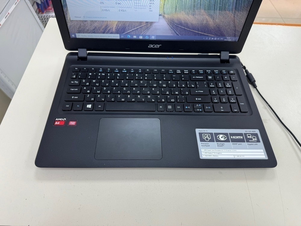 Ноутбук Acer Es 15; AMD, A4, A4-7210, AMD, Radeon R3 series, 4 Гб, Нет, 500 Гб