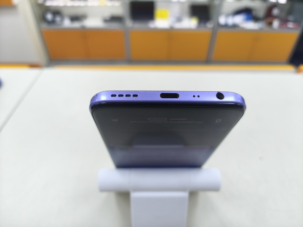 Смартфон Realme 8i 4/64