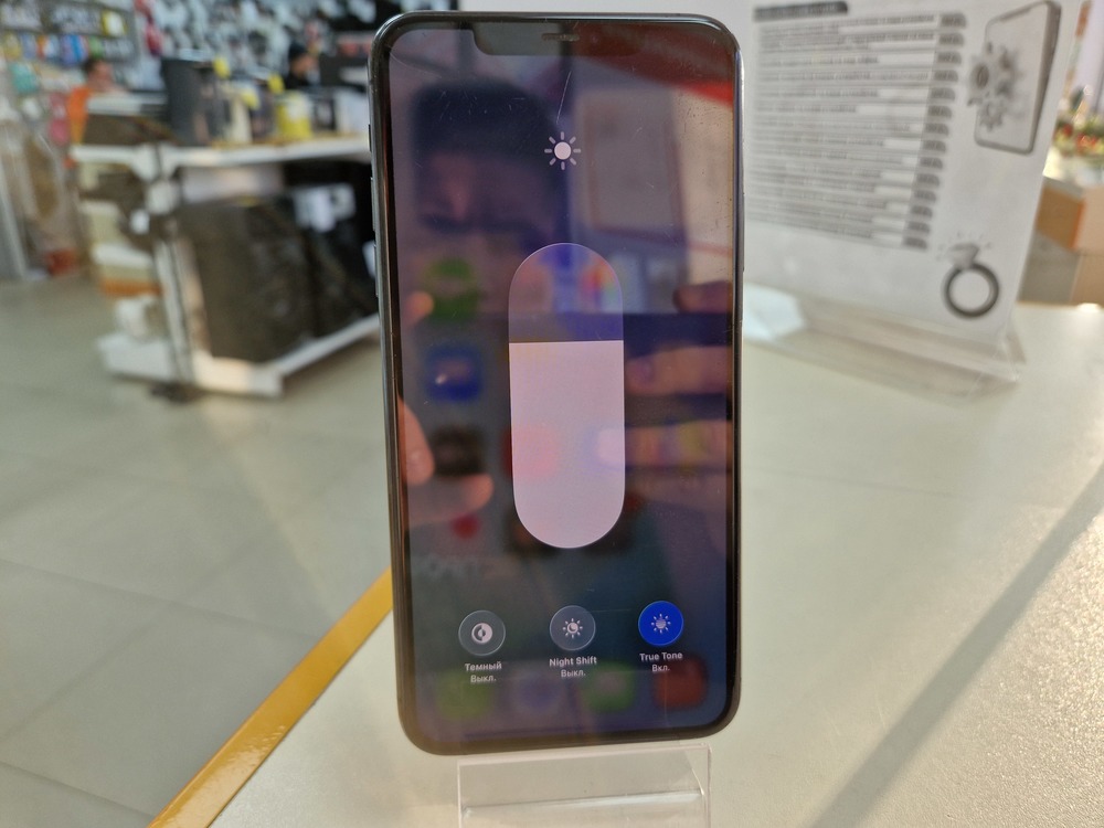 Смартфон Apple iPhone 11 Pro Max 64Gb