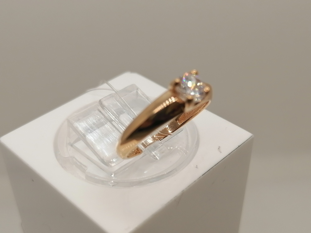 008051-1100 КОЛЬЦО С КАМНЕМ (Au 585)