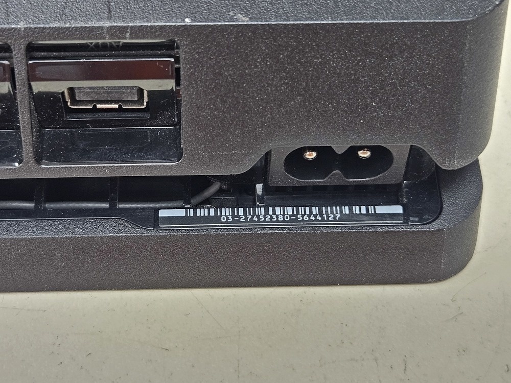 Игровая приставка PlayStation 4 Slim 500GB