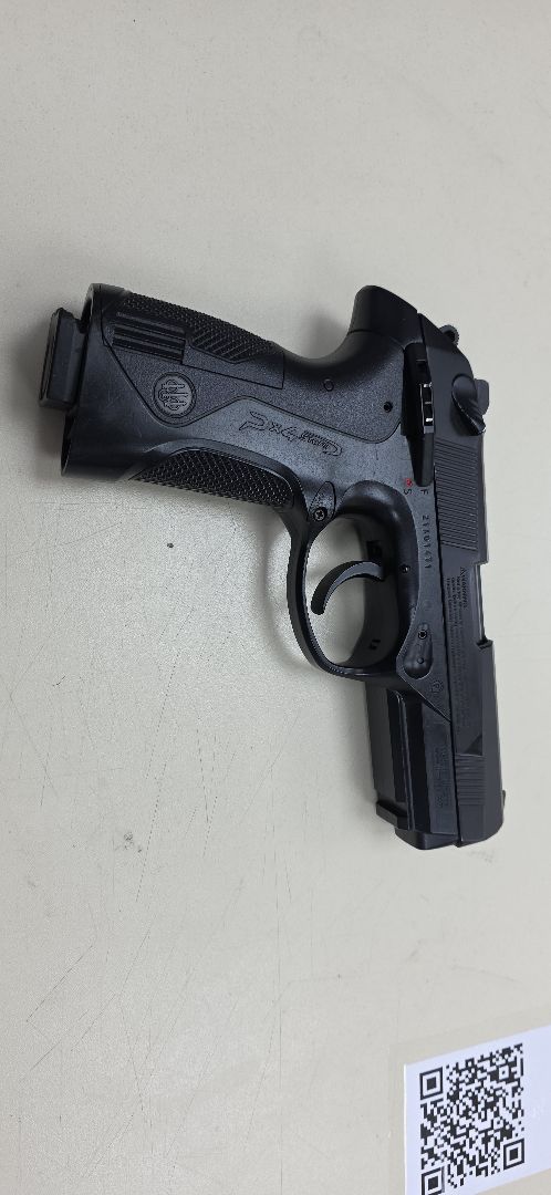Пистолет пневматический Umarex Beretta Px4 Storm