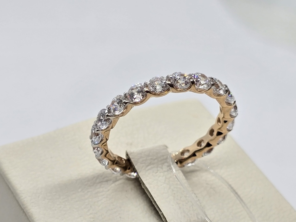 КОЛЬЦО С КАМНЯМИ (Au 585)