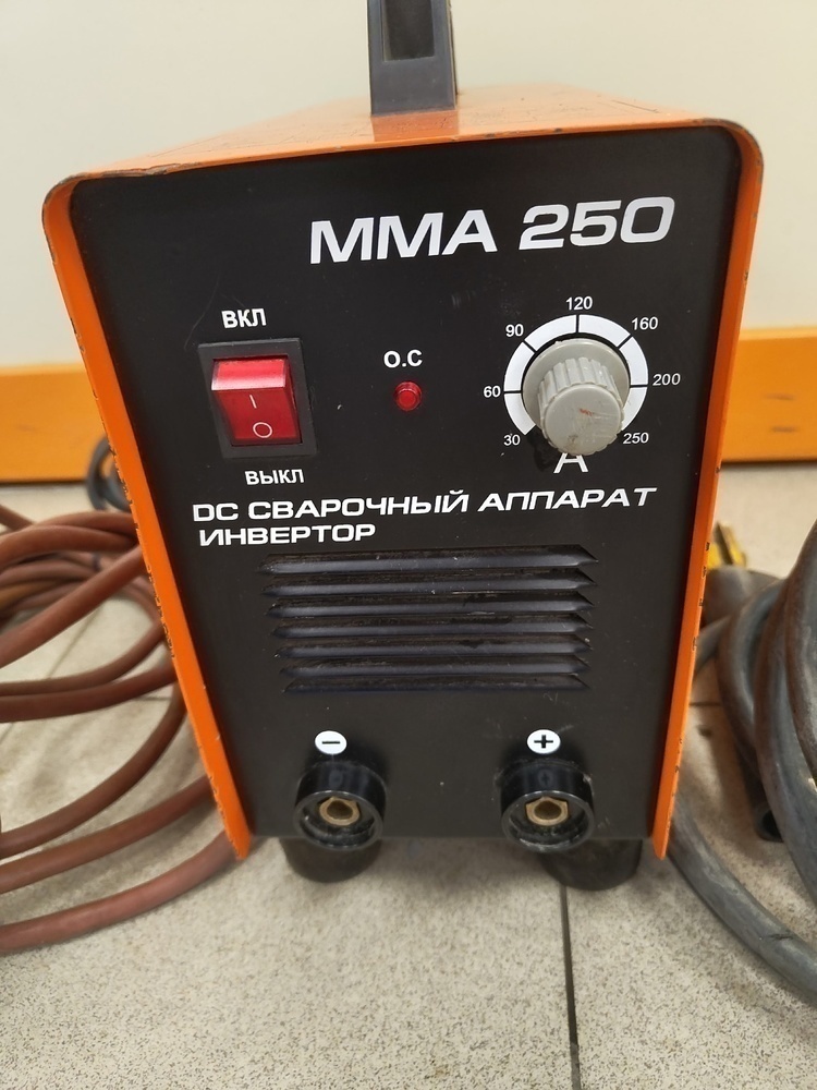 Сварочный аппарат Искра ММА 250 Сварочный аппарат Искра ММА 250