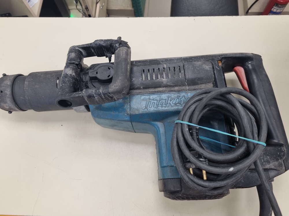 Отбойный молоток Makita HR5001C