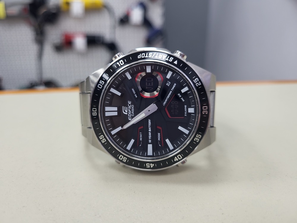 Часы наручные Casio EFV-C110