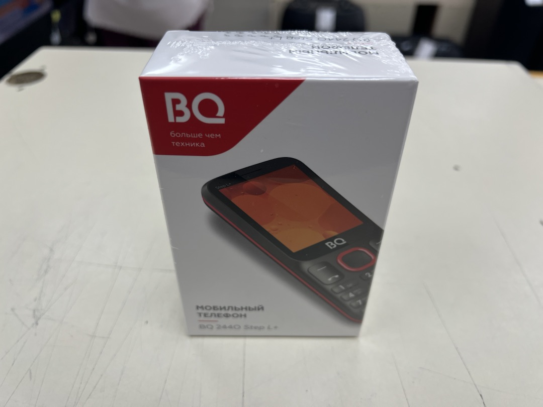 Мобильный телефон BQ 2440