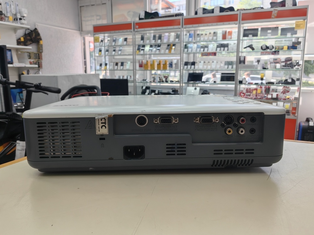 Проектор Sanyo PLC-XU78