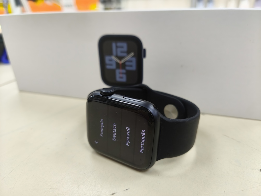 Смарт-часы Apple Watch SE 2022 44mm