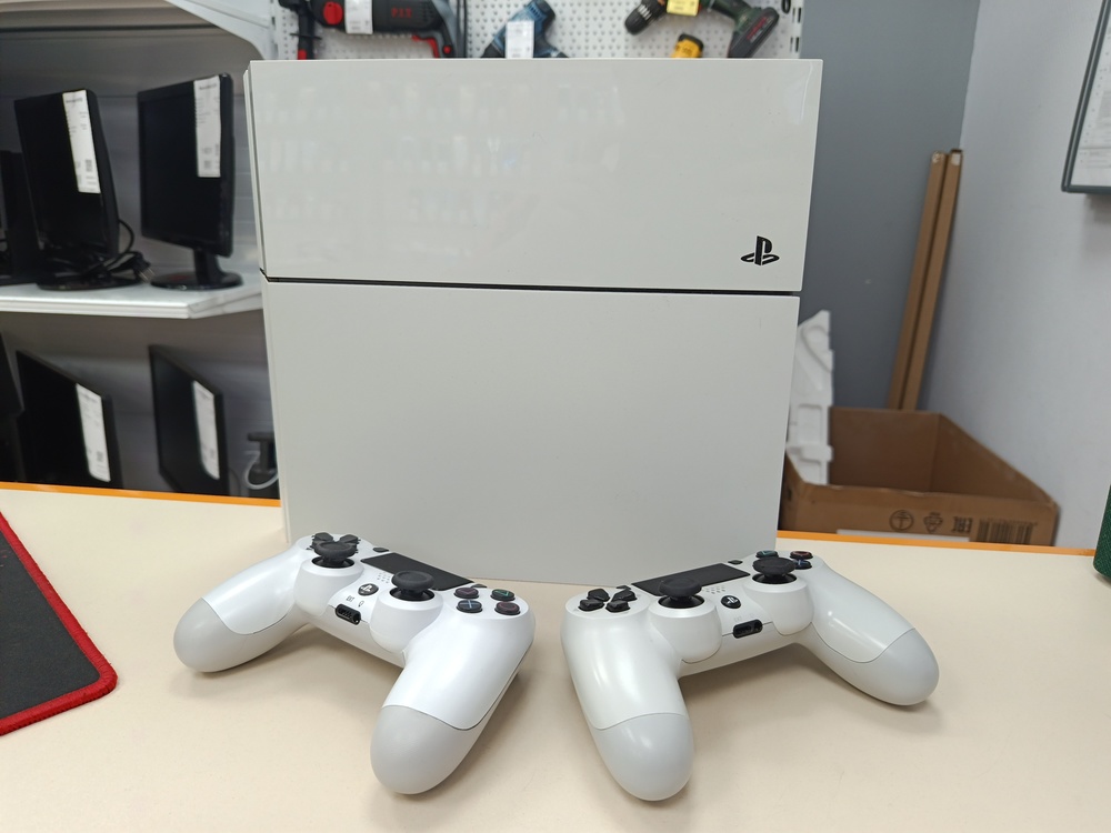 Игровая приставка PlayStation 4 FAT 500GB