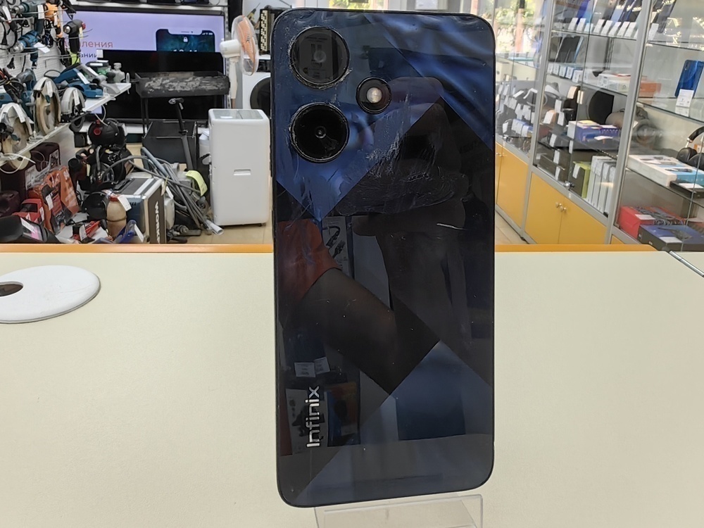 Смартфон Infinix HOT 30i 4/64
