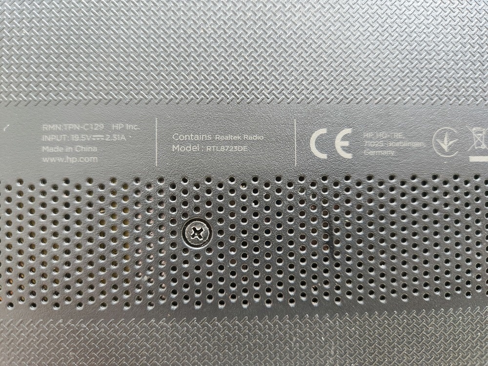 Ноутбук HP; Core i3-5005U, Intel HD Graphics 5500, 4 Гб, 500 Гб, Нет