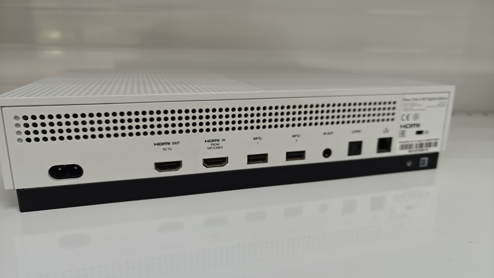 Игровая приставка Xbox One S Digital Edition 1TB