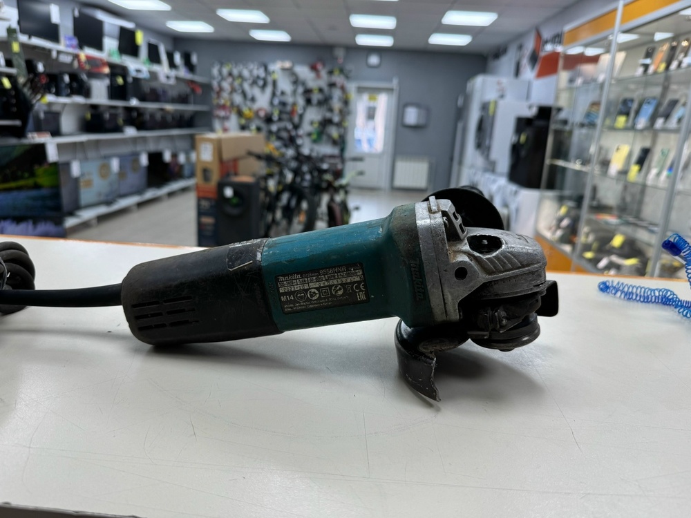 Угловая шлифмашина Makita 955HN