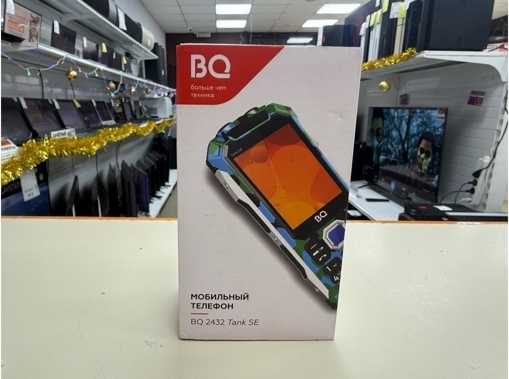 Мобильный телефон BQ 2432 Tank SE