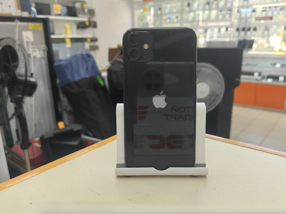 Смартфон Apple iPhone 11 64Gb