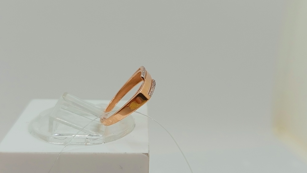 КОЛЬЦО С КАМНЯМИ (Au 585)