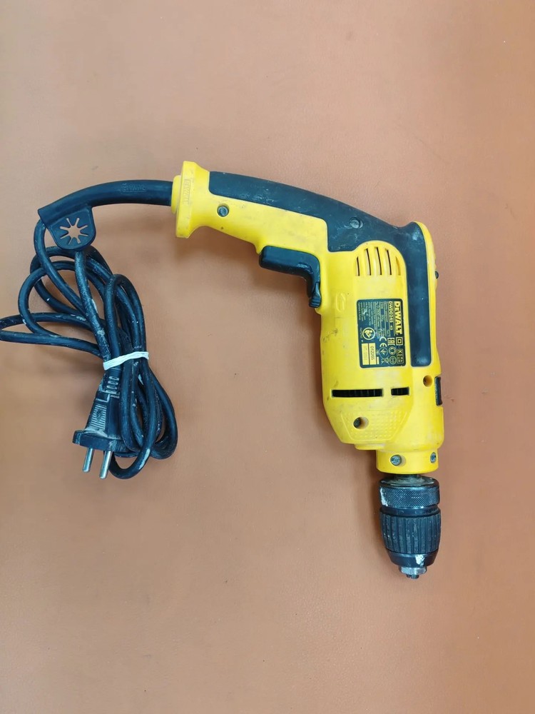 Дрель Dewalt DWD 024-QS