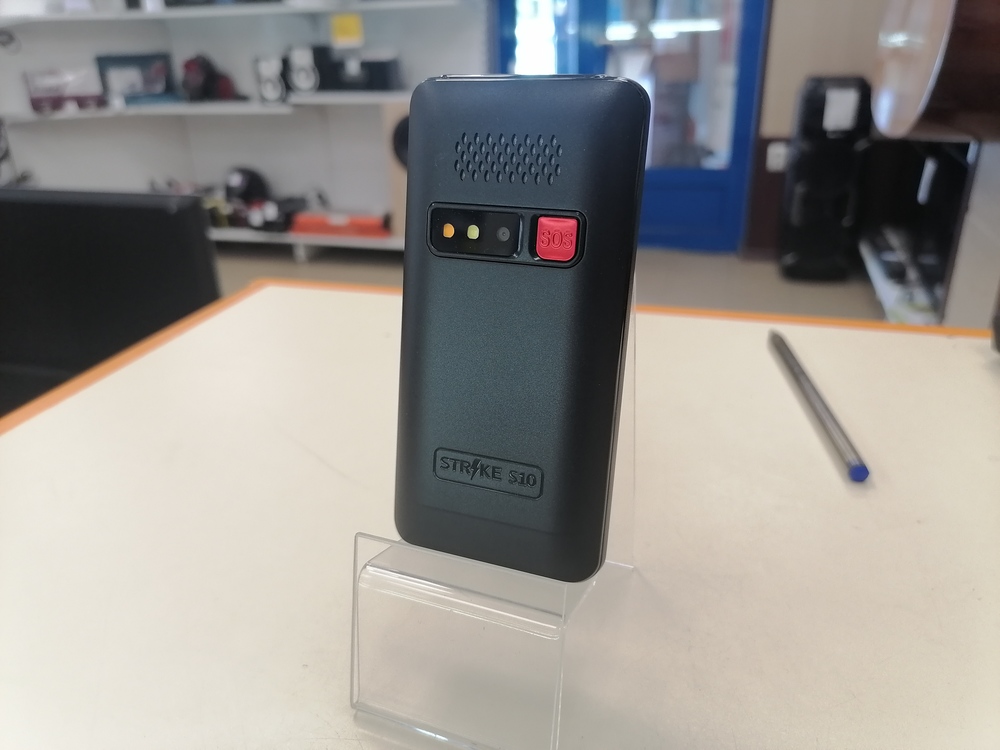 Мобильный телефон Strike S10