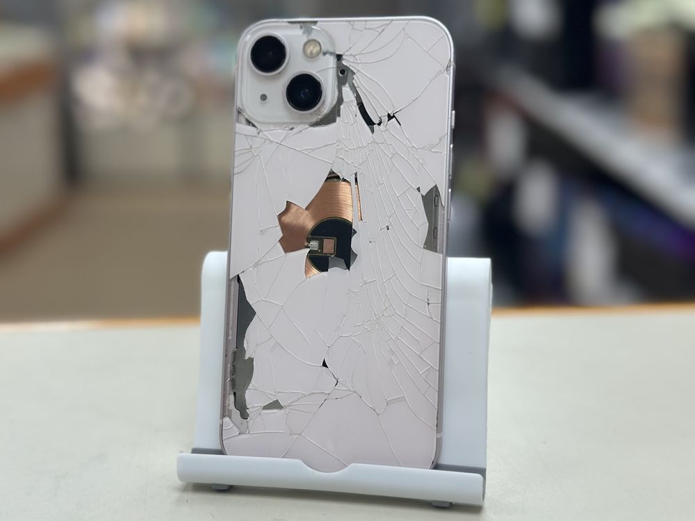 Смартфон Apple iPhone 13 256Gb