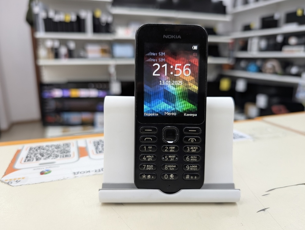 Мобильный телефон Nokia RM-1136