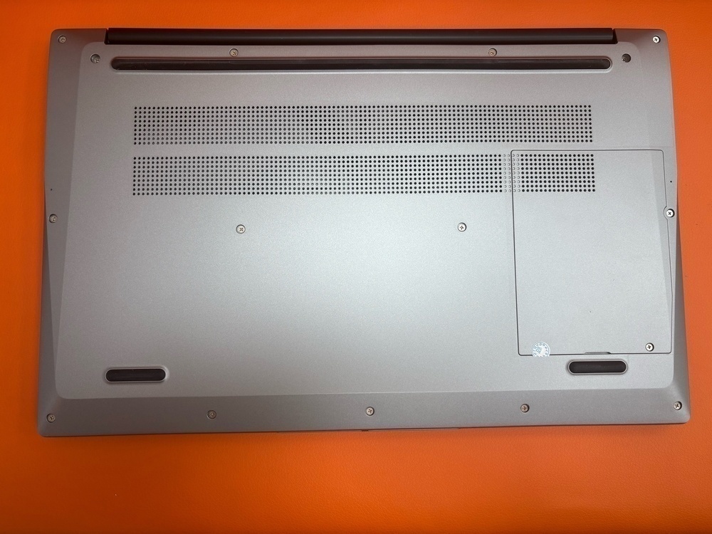 Ноутбук NoName; Core i7-6500U, HD Graphics, 32 Гб, 2 Tb, Нет