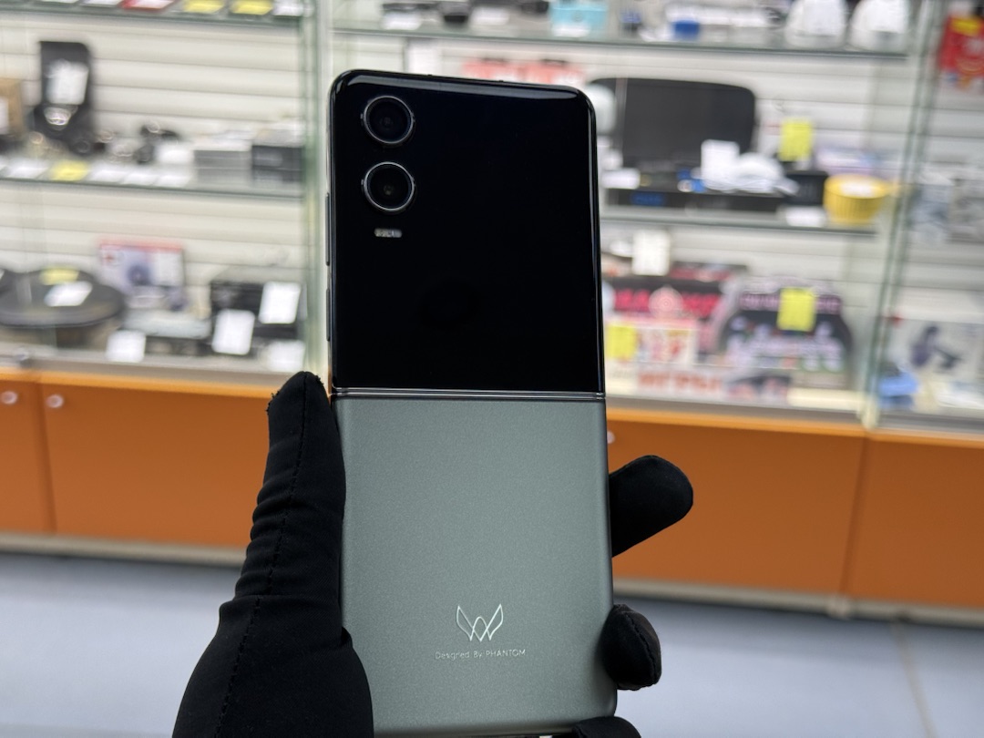 Смартфон Tecno Phantom V Flip 2 8/256