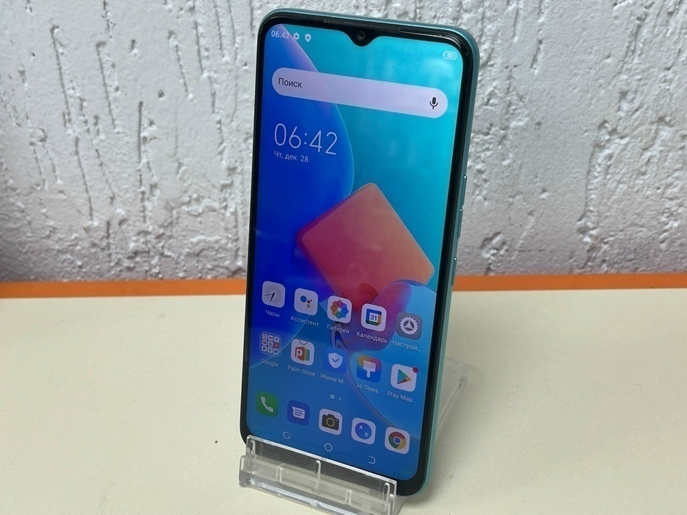 Смартфон Tecno Spark 8C 4/64