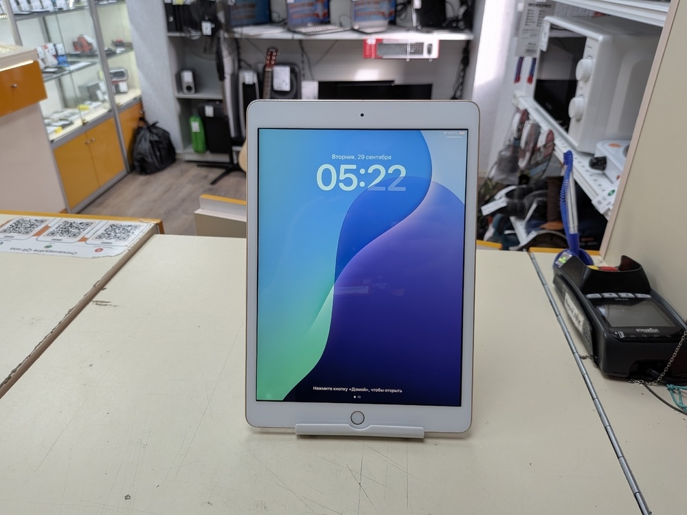 Планшет Apple IPad 7 128 ГБ A2197 (Wi-Fi)