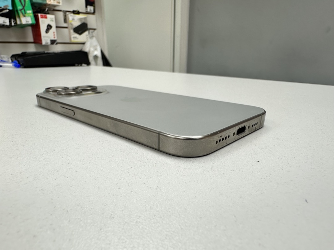 Смартфон Apple Iphone 15 Pro 128Gb